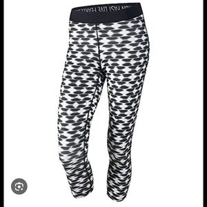 Nike Dri-Fit  Black and White Patterned Leggings